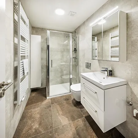 Riverside פק פוד סנז'קו